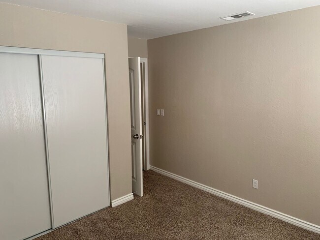Building Photo - 16185 Tawney Ridge Ln