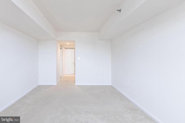 Building Photo - 1001 N Randolph St