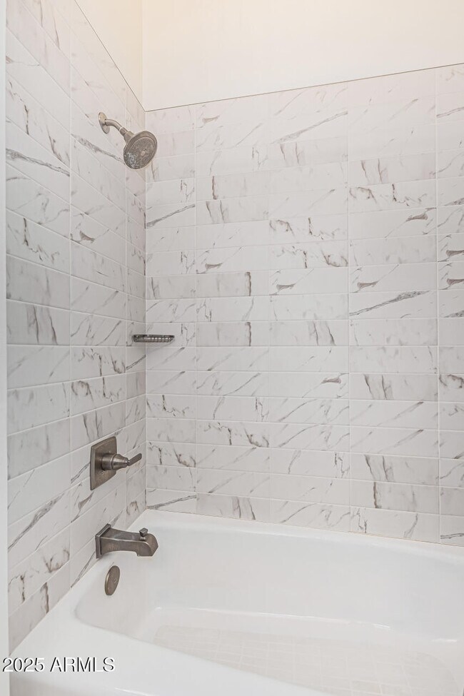 Building Photo - 9665 E Cochise Dr