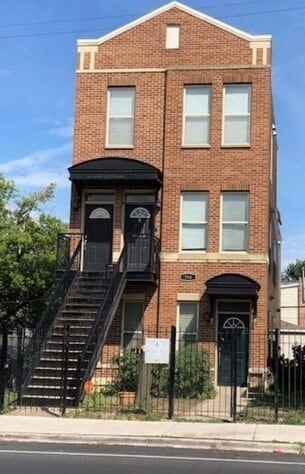 Building Photo - 753 S Kedzie Ave