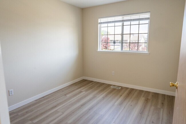 Building Photo - 4Bd/3.5Ba Mill Creek House