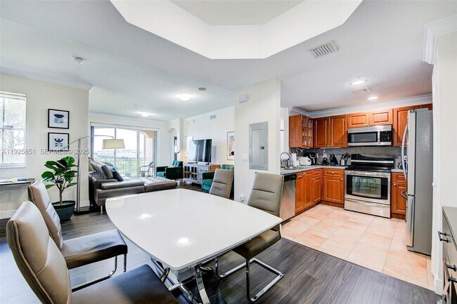 Building Photo - 6380 NW 114th Ave