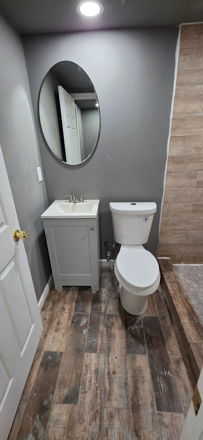 Building Photo - 120 S Carlton St