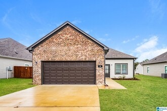 Building Photo - 98 Kings Wy