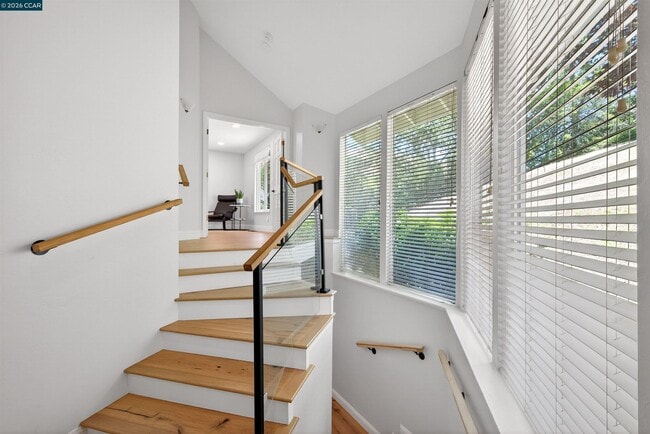 Building Photo - 2324 Saddleback Dr