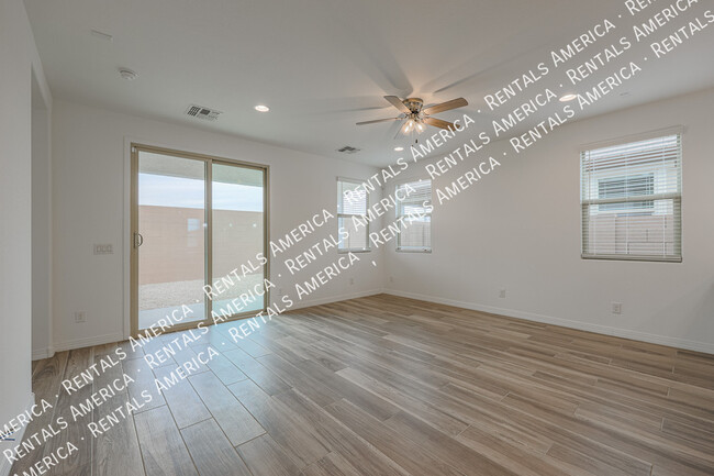 Building Photo - 5938 N 90th Dr