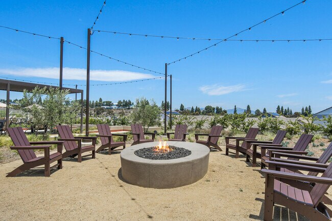 Building Photo - 12639 Elizabeth Wy