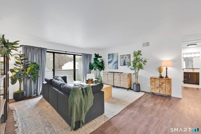 Building Photo - 62 Candlewood Dr