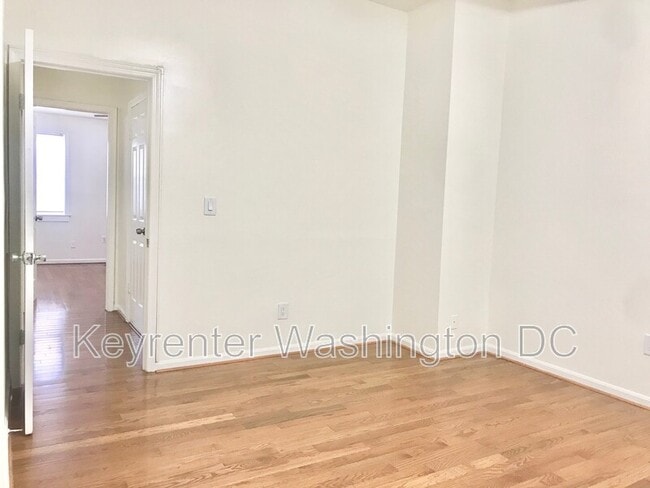 Building Photo - 107 P St NW