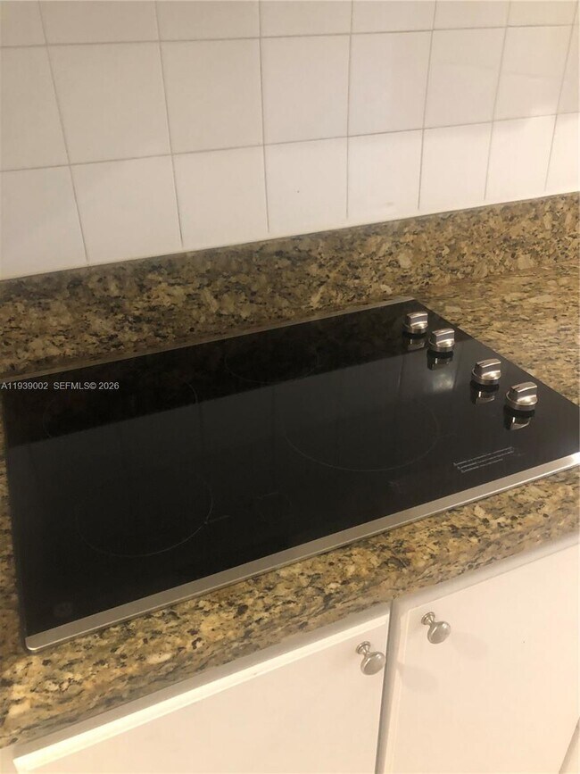 Building Photo - 1200 West Ave