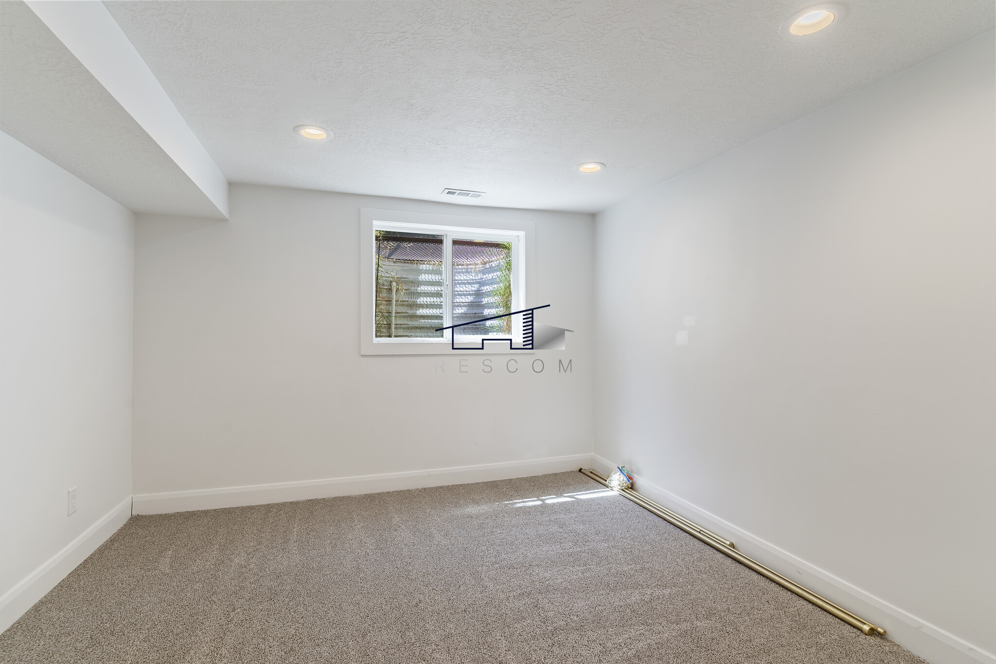 Building Photo - 3075 Polk Ave