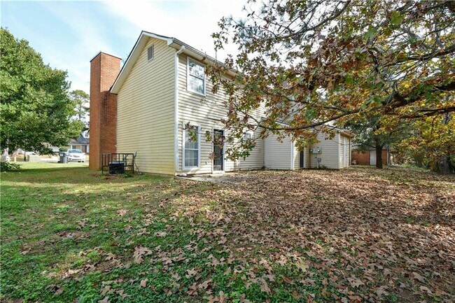 Building Photo - 2624 Country Trace SE