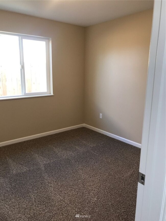 Building Photo - 3-Bedroom Home with Garage and Fenced Yard...