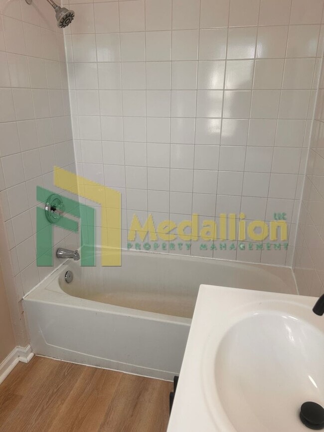 Building Photo - Spacious 1-Bedroom Single-Family Home with Large Fenced Yard