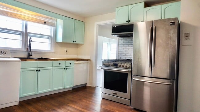 Primary Photo - 586 Courtland Ave