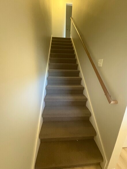 Stairs to Bedrooms/Full Bath - 1434 Ohio St