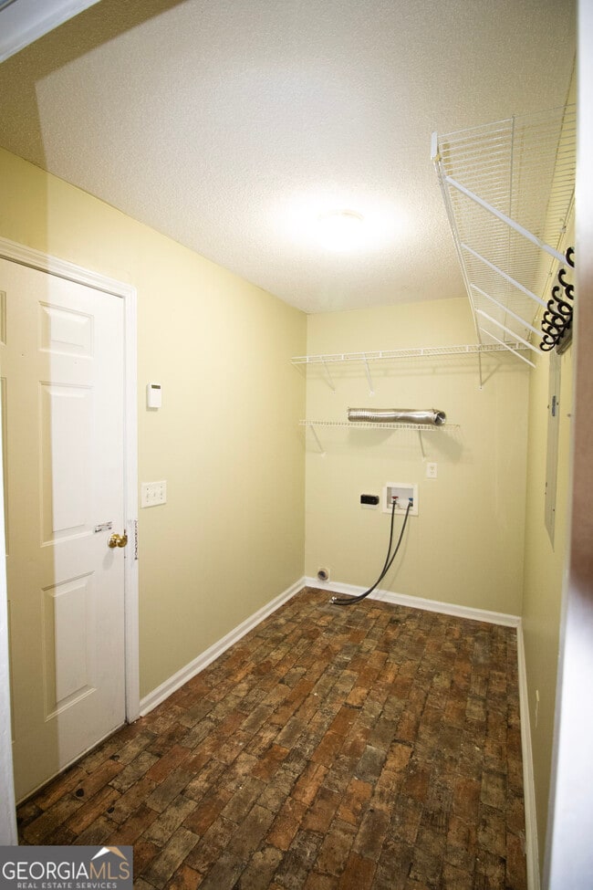 Building Photo - 1103 Wigwam Ct