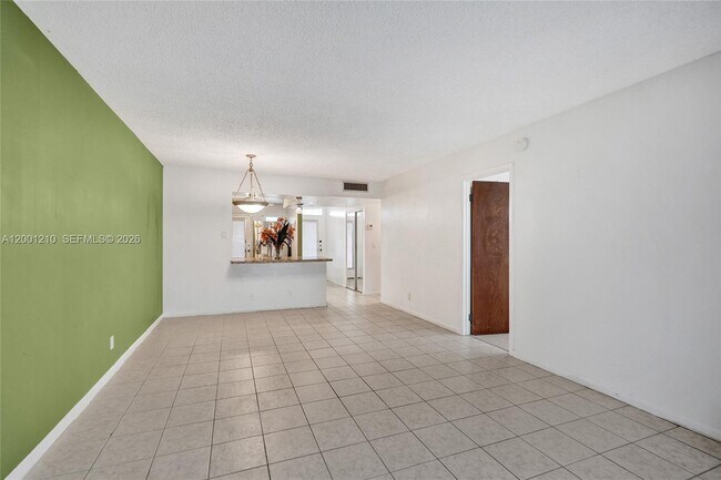 Building Photo - 3051 NW 46th Ave