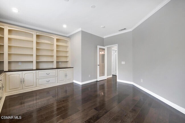 Building Photo - 6320 Ballantine Pl
