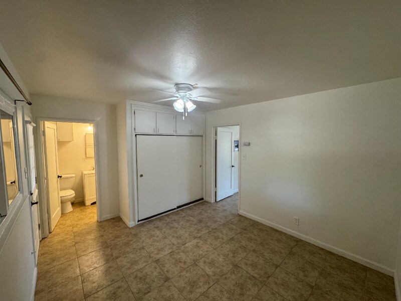 Building Photo - 723-729 N Ferger Ave