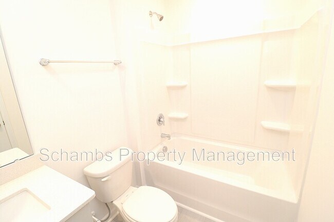 Building Photo - 360 Freestall Dr