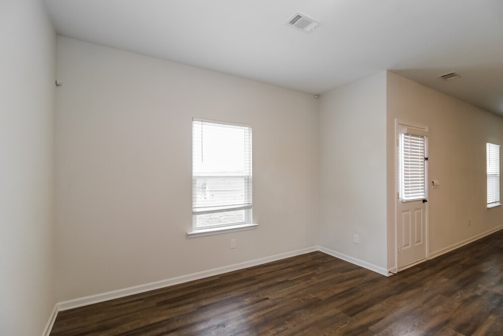 Building Photo - 445 Samara Ct