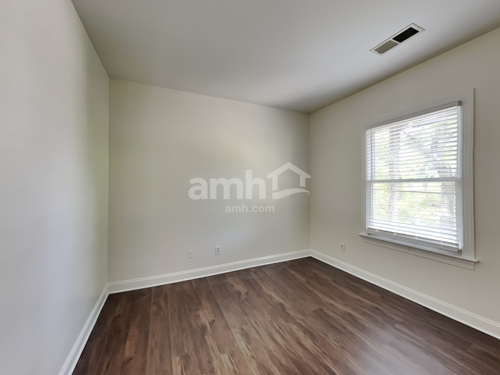 Building Photo - 8005 Red Oaks Trl