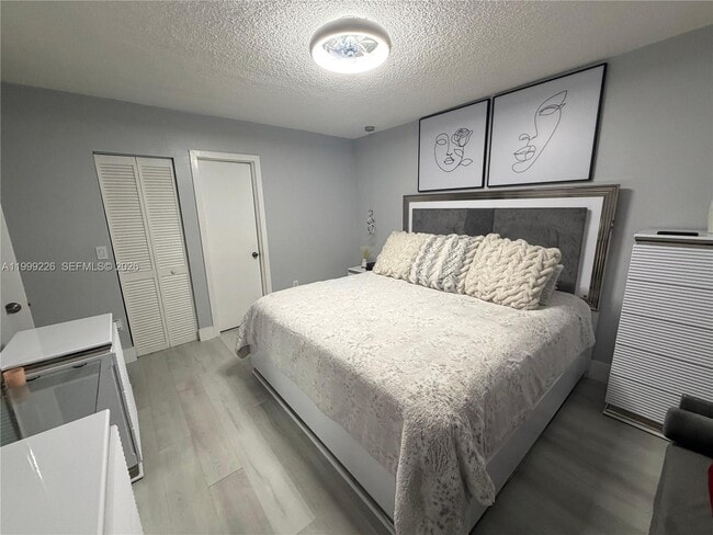 Building Photo - 6878 NW 173rd Dr