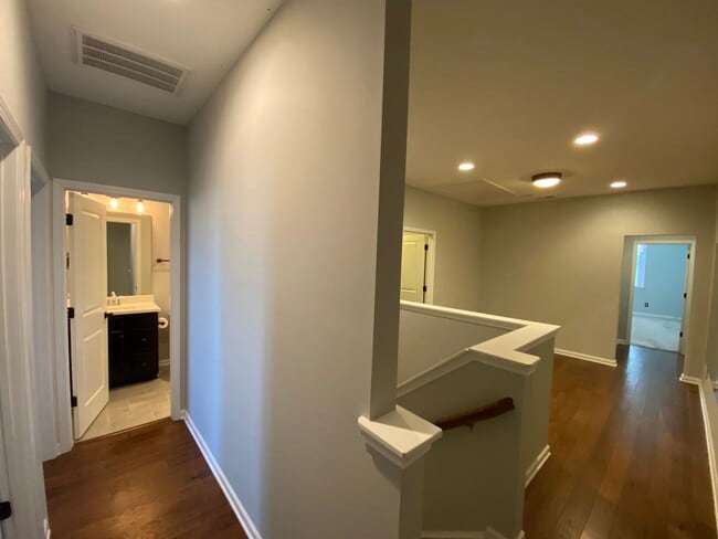 Building Photo - Immaculate Hillsborough Townhome