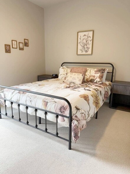 GUEST BEDROOM - 104 Textile Ct