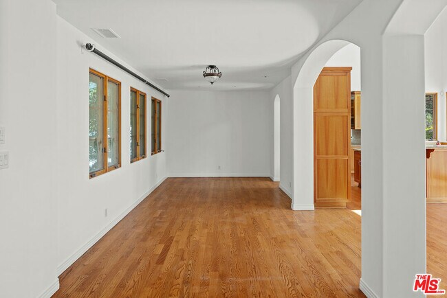Building Photo - 16820 Sunset Blvd