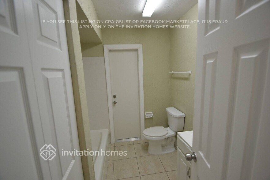 Building Photo - 8469 Windsor Dr