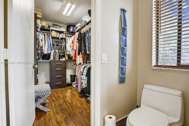 Building Photo - 1002 NW 105th Ave