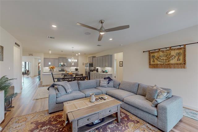 Building Photo - 12116 Howell Ct