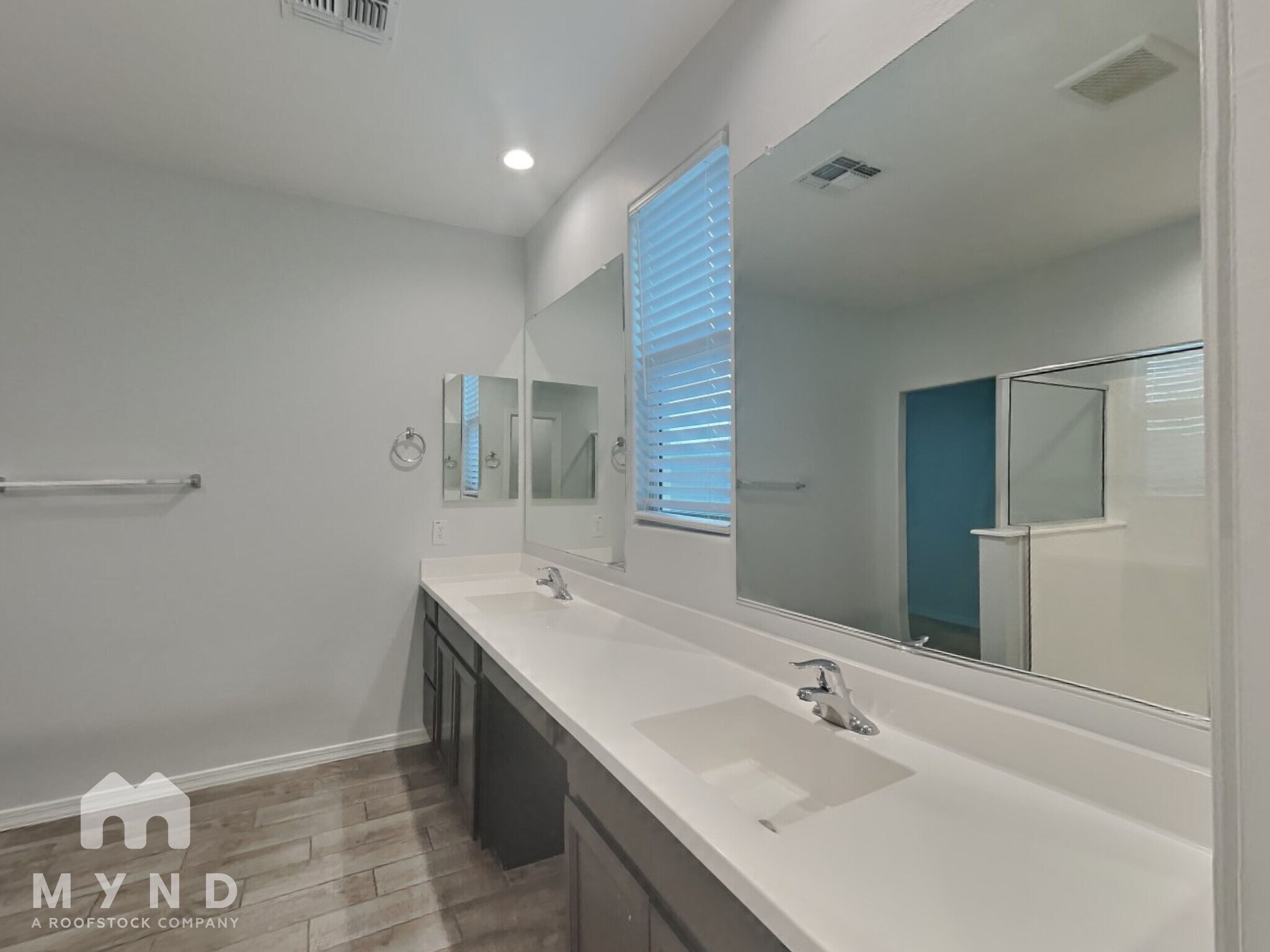 Building Photo - 815 N 109th Dr