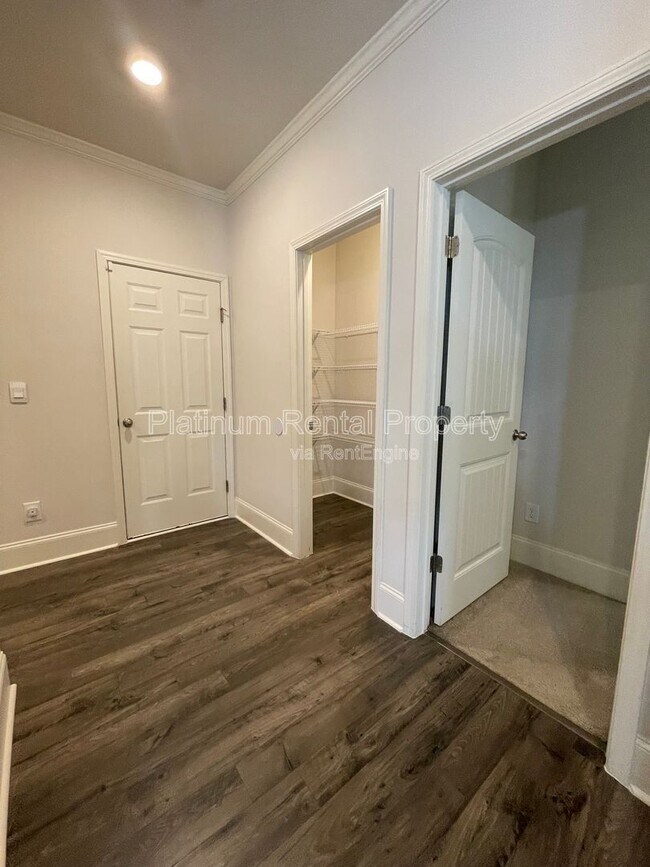 Building Photo - 1616 Chancery Ln