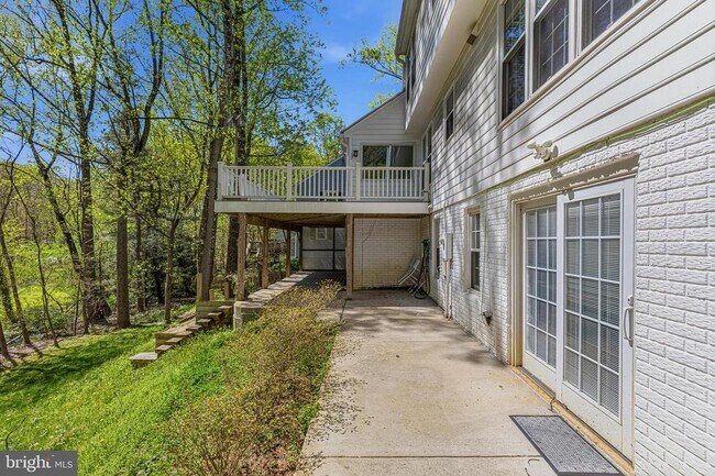 Building Photo - 1646 Stowe Rd