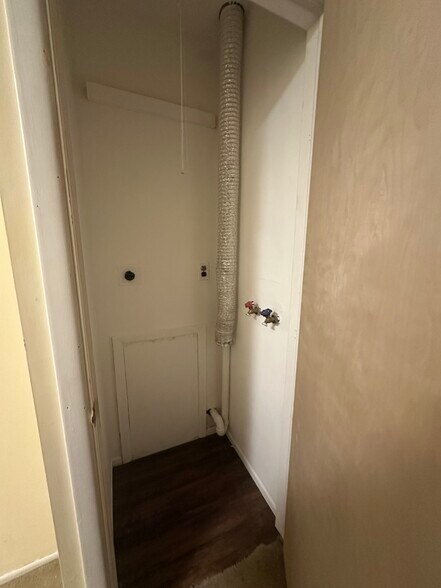 Laundry closet - new w/d to be provided - 2003 Valley Dr