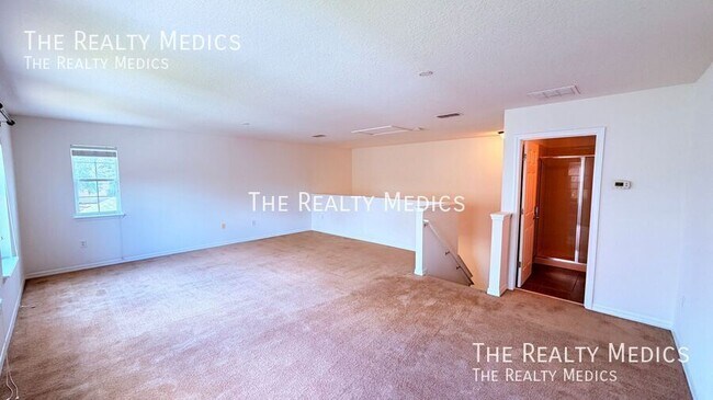 Building Photo - 4067 Knott Dr