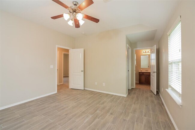 Building Photo - 8105 Frye Ln