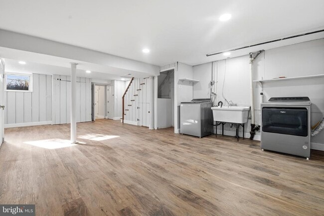 Building Photo - 3426 Parklawn Ave