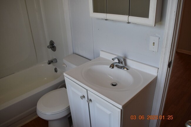 Building Photo - 2 Bed 1 Bathroom Single Family Home For Rent