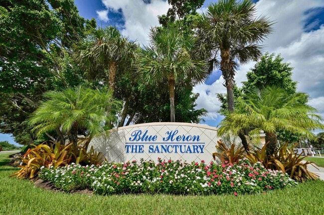 Building Photo - ** Immaculate Blue Heron Sanctuary Condo ~ Available ASAP **