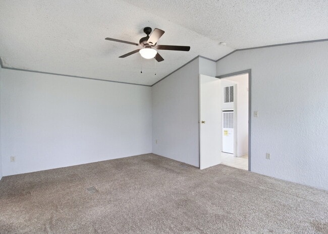 Building Photo - 3 Bedroom Manufactured Home on Nearly 2 Acres with Large Shop