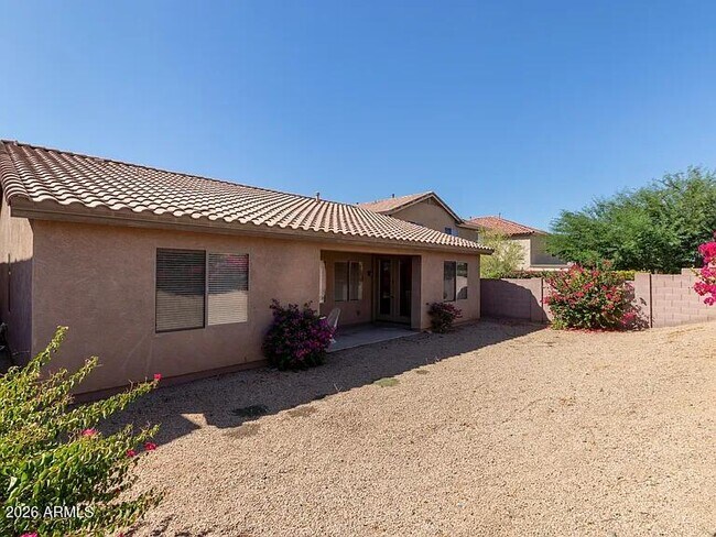 Building Photo - 2310 W Spur Dr