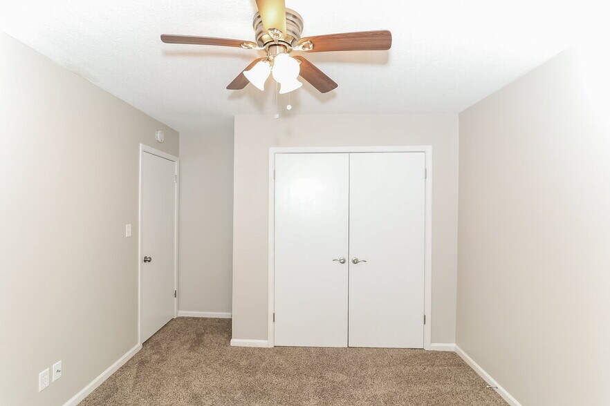 Building Photo - 7298 Cedar Ln Dr