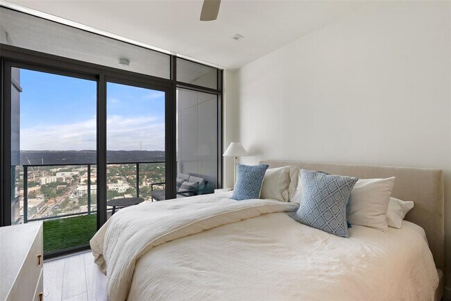 Building Photo - 501 West Ave