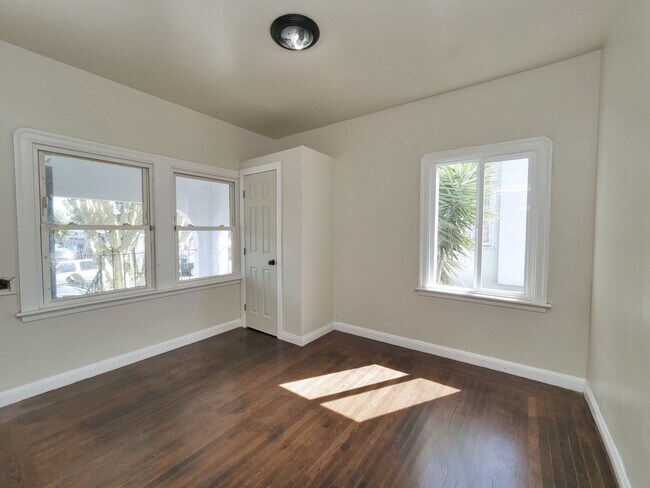 Building Photo - 1475 70th Ave