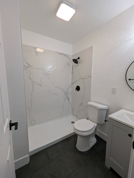 Building Photo - 2480 Baldwin Ave