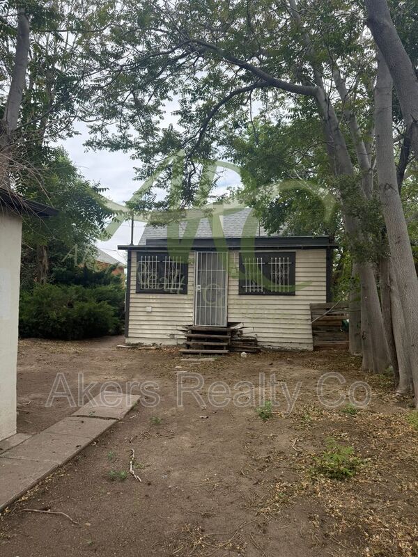Building Photo - 1216 Cedar St